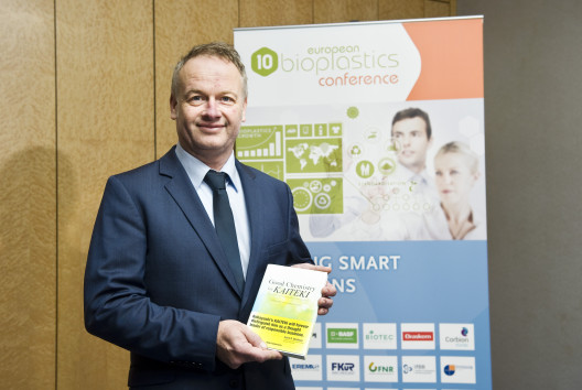 Frank Steinbrecher, Technical Manager at MCPP Germany at the 10th European Bioplastics Conference 2015 in Berlin (© European Bioplastics)